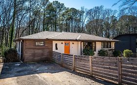 4Br/3Ba Luxurious Decatur Home W/ Patio & Backyard